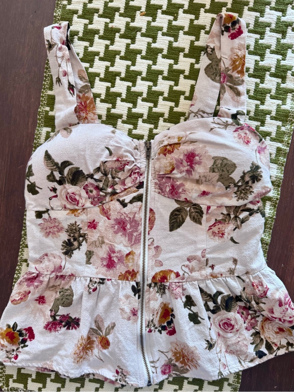 Mind Code Floral Print Top in Cream and Pink